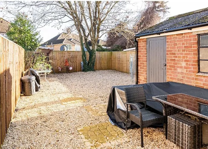 Luxury House 4 Ensuite Bedrooms, Free Parking ,Wifi