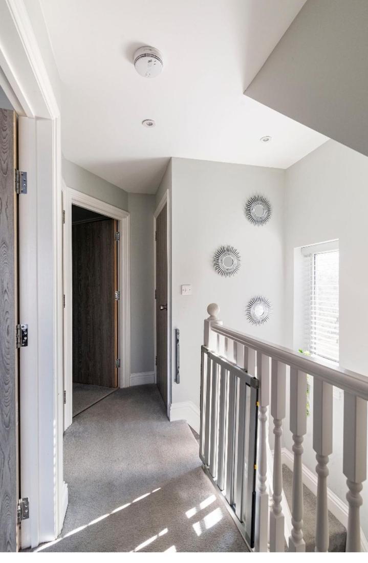 Luxury House 4 Ensuite Bedrooms, Free Parking ,wifi Vakantiehuis Oxford